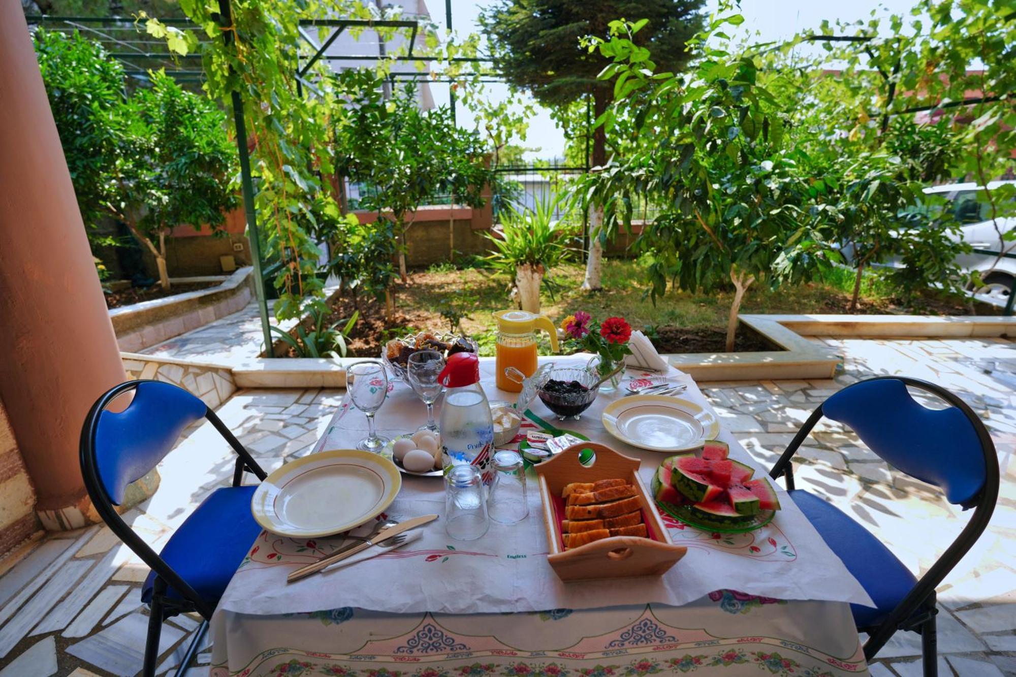 The View Rooms And Terrace Gjirokastër Buitenkant foto